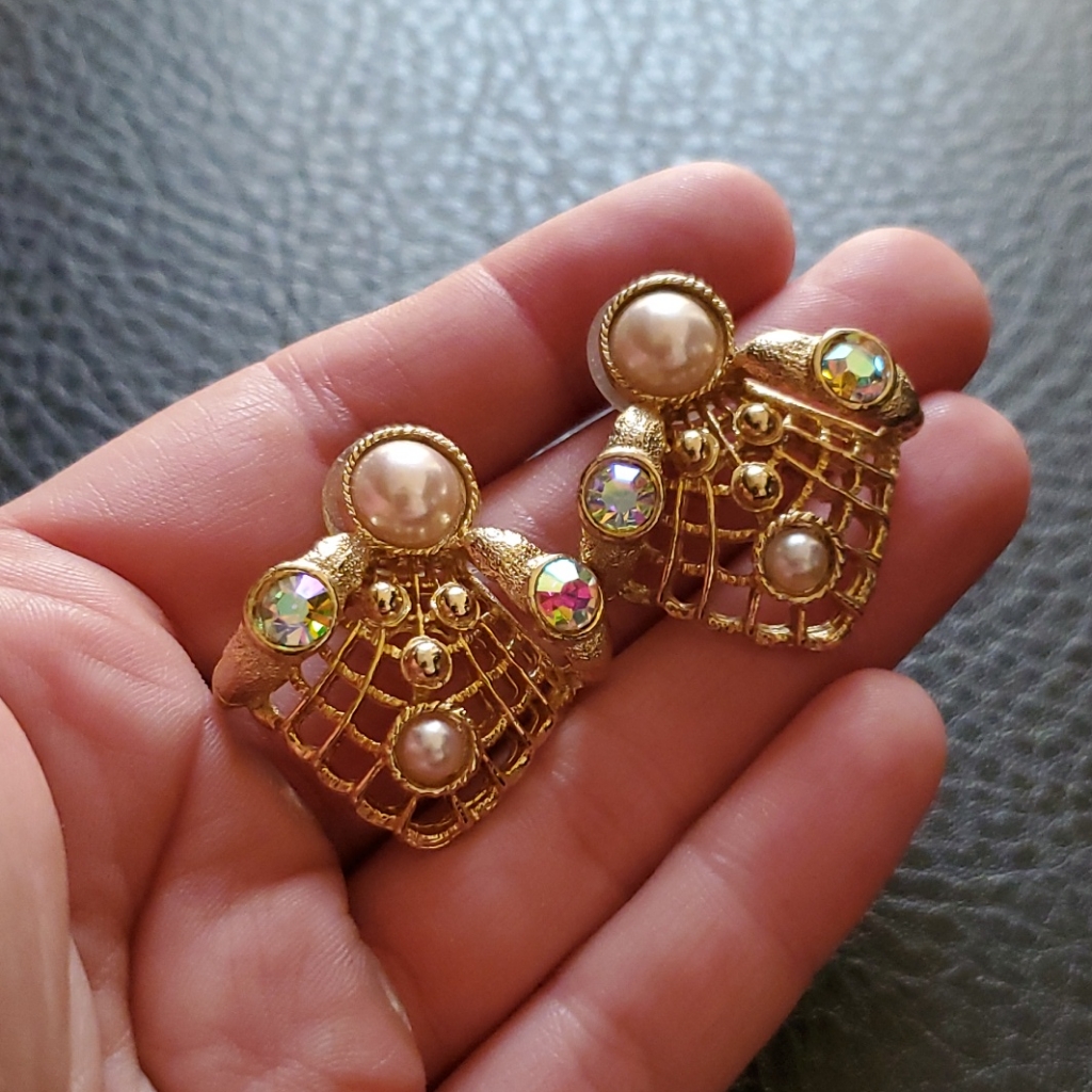 Vtg Earrings